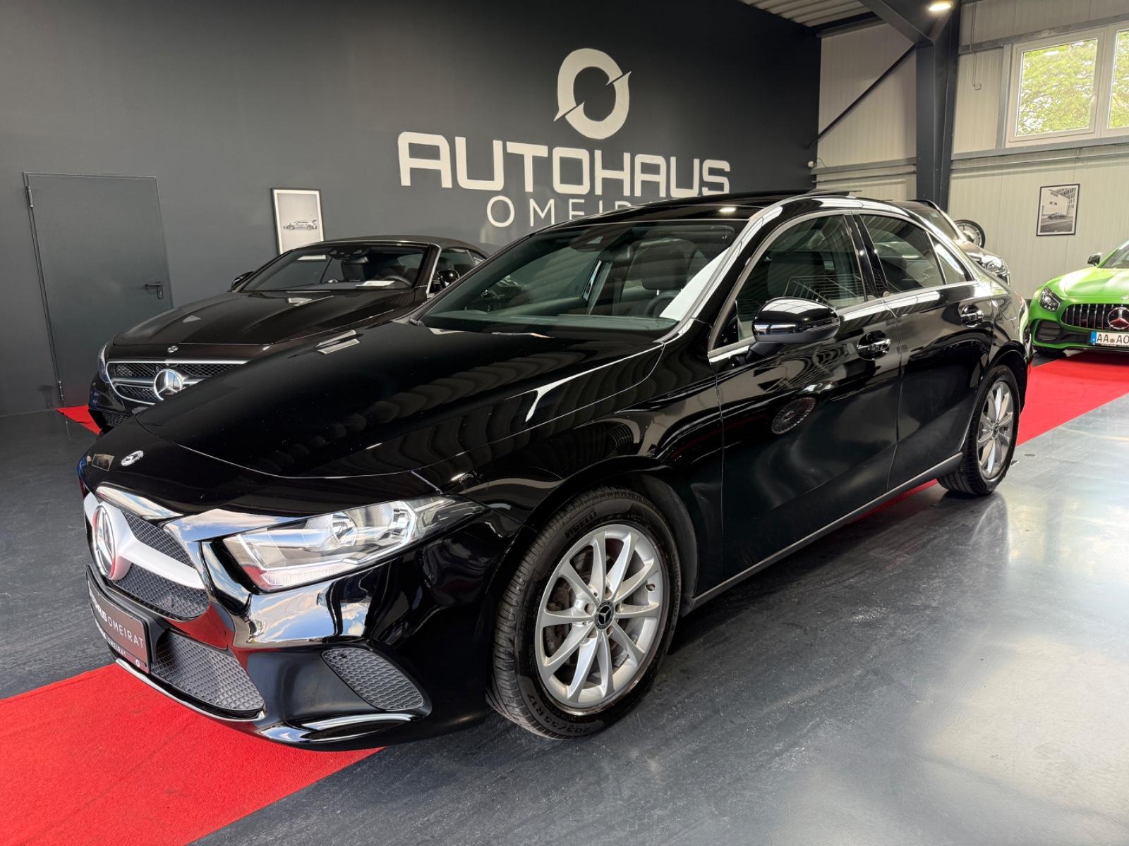 Mercedes-Benz A 180 Limousine 1-HD/Panorama/R-Kamera/SHZ