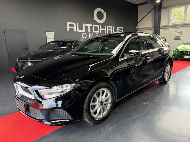 MERCEDES-BENZ A 180 Limousine 1-HD/Panorama/R-Kamera/SHZ