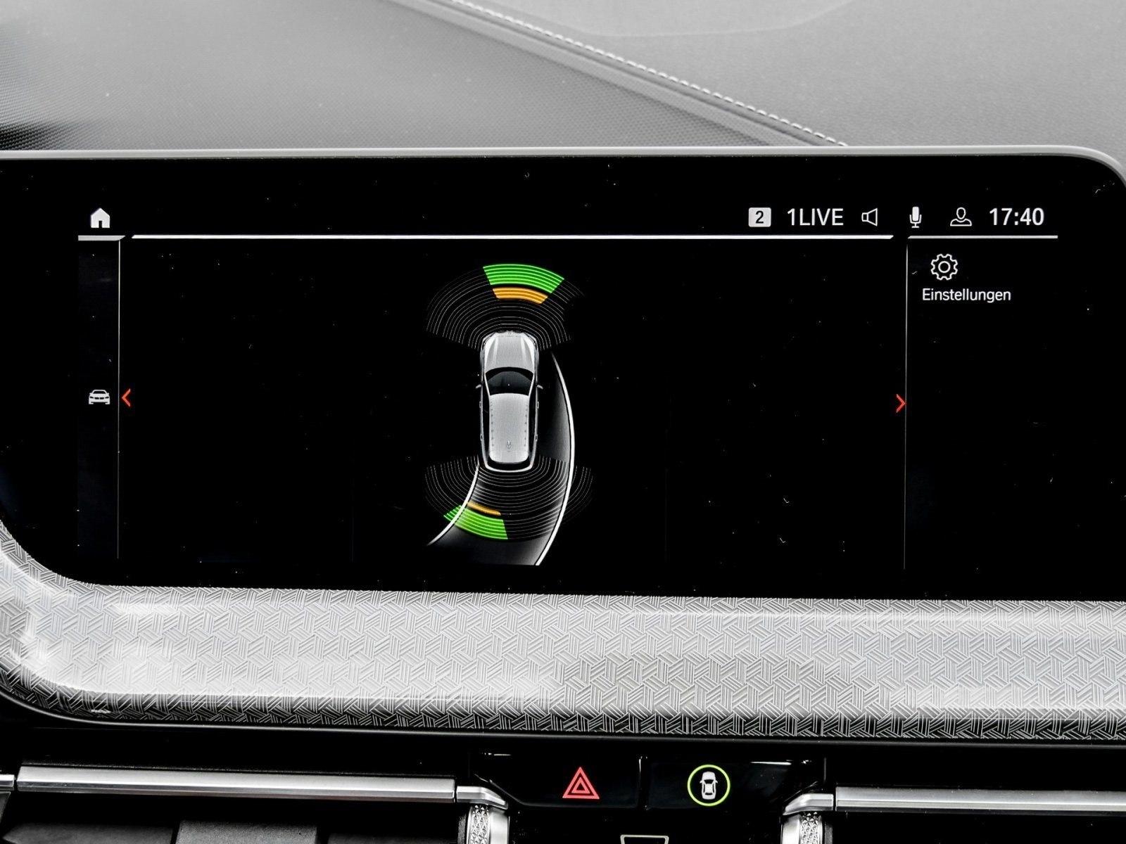BMW 118i PANO NAVI LED PDC V+H DAB Tempomat Klima