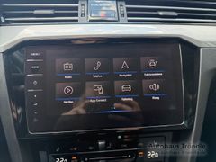 VW Passat Variant 2.0 TDI Business 4Motion Navi LED