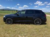 Audi Q7 3.0TDI S-line VOLL*Keyless*SoftClose*HUD*Matr - Audi Q7 Gebrauchtwagen in Frankfurt