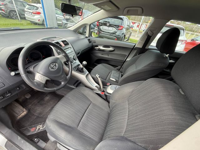 Toyota Auris Luna
