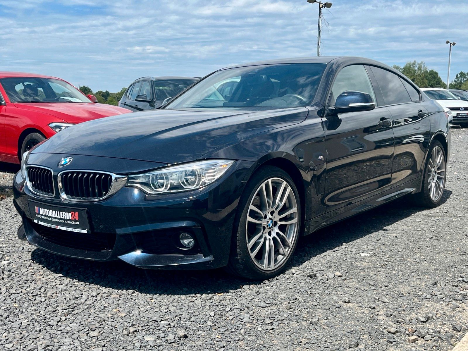 Fahrzeugabbildung BMW 420i Gran Coupé Sport-Aut. M SPORTPAKET Navi LED