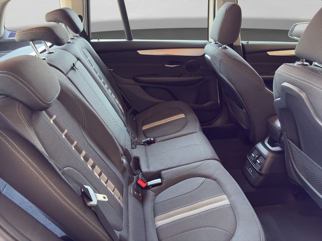 Fahrzeugabbildung BMW 218d Gran Tourer LED+Navi+Kamera+Sportsitze+DAB