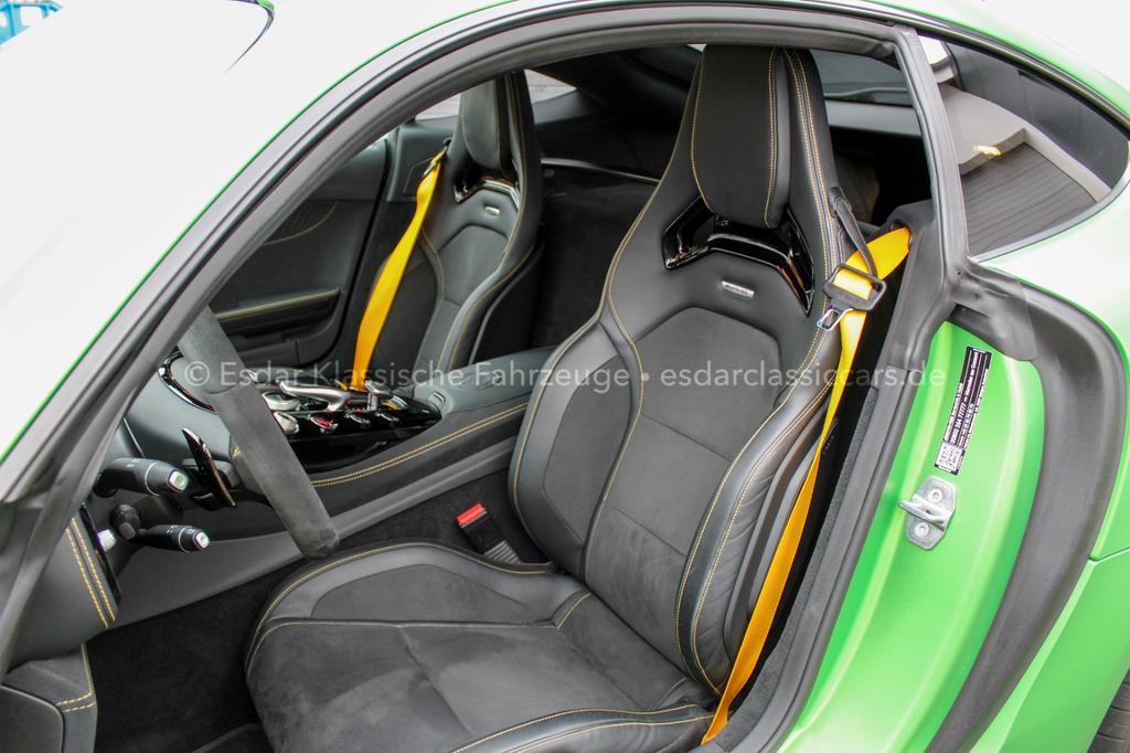 Mercedes-Benz AMG GT R