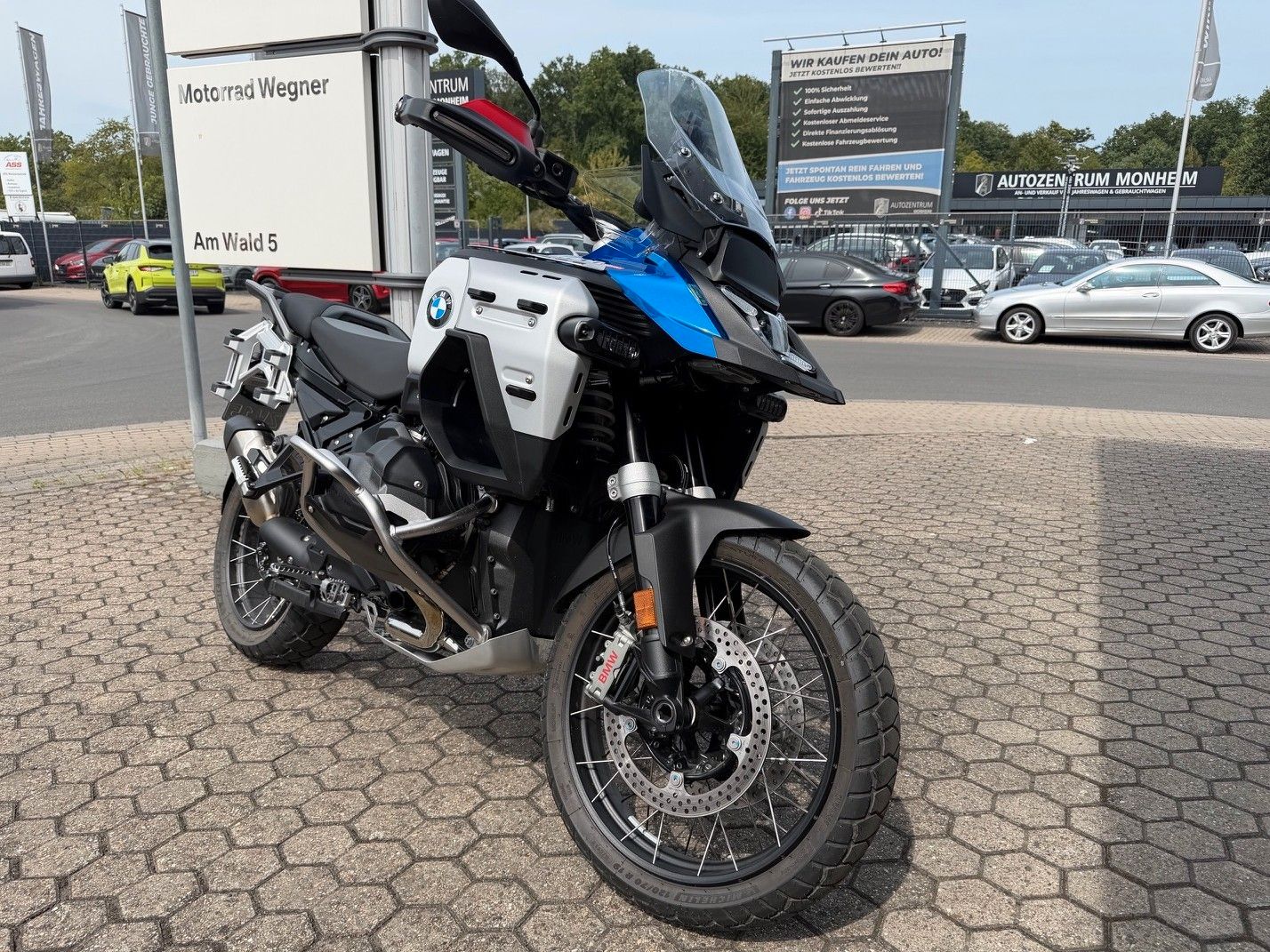 Fahrzeugabbildung BMW R 1300 GS ADV ASA Voll, Nur 400 Km