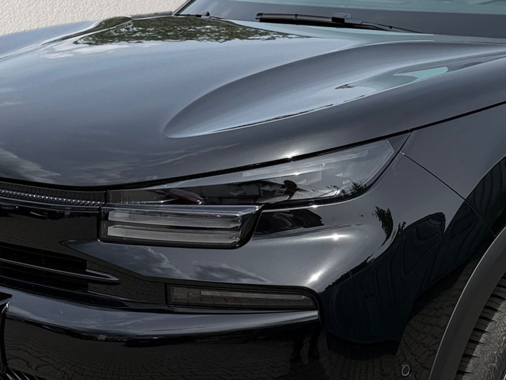 Fahrzeugabbildung Citroën C4 Hybrid 145 TEAM D * Ganzjahresreifen