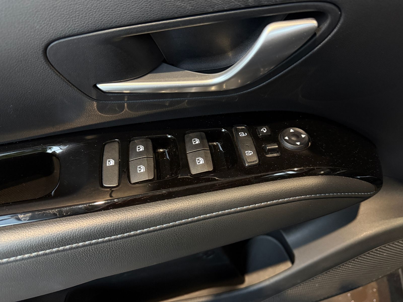 Fahrzeugabbildung Hyundai TUCSON Prime PHEV Plug-In Hybrid 4WD PANO LEDER