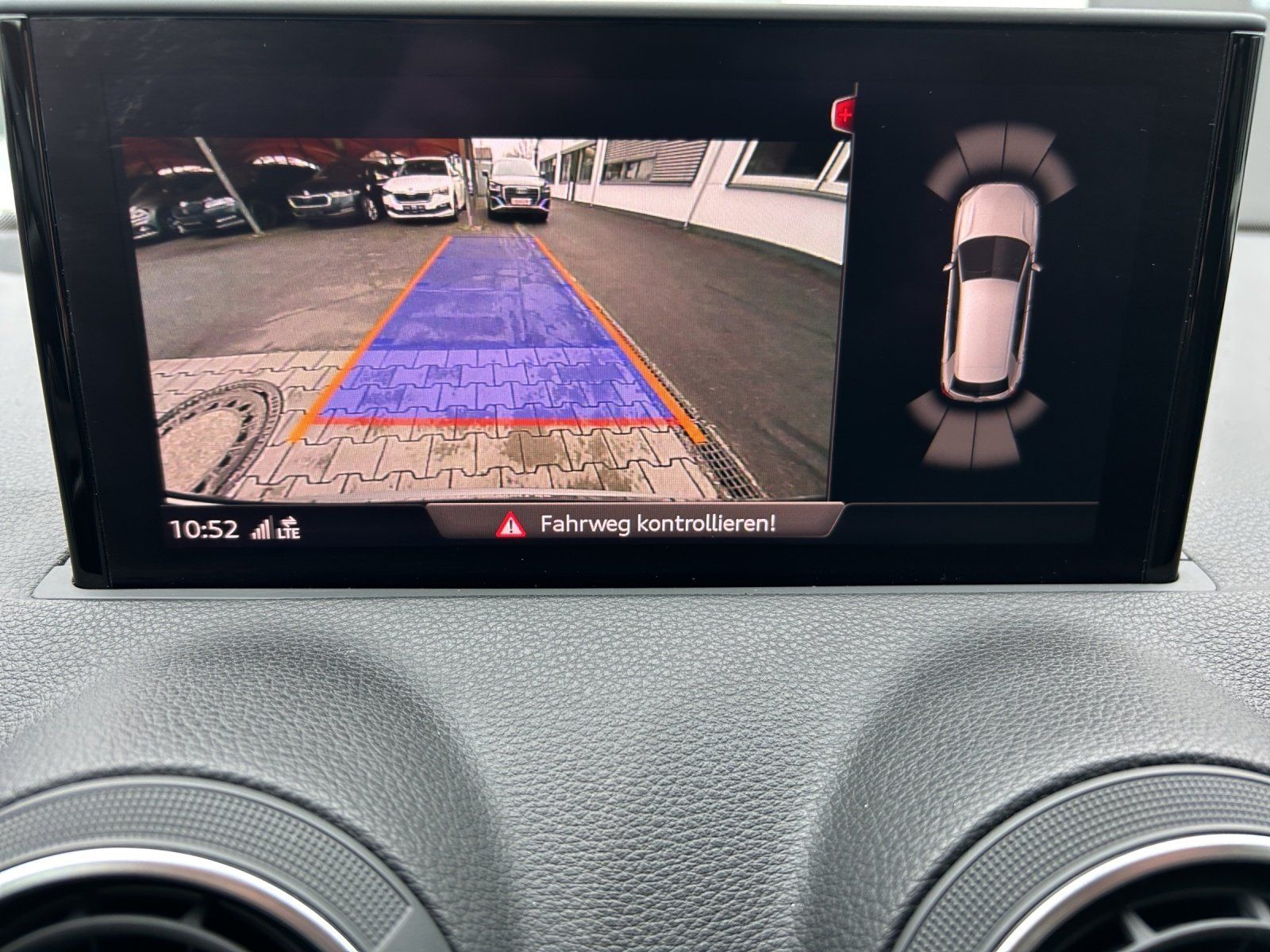 Fahrzeugabbildung Audi Q2 35 1.5 TFSI S-tronic S-line/MMI-Navi/LED/APS+
