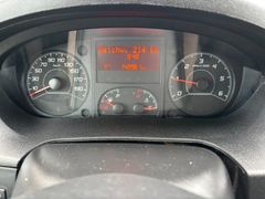 Fahrzeugabbildung Peugeot Boxer HDi 180,3.0L,L4,Pritsche,Doka 7-Sitzer,AHK