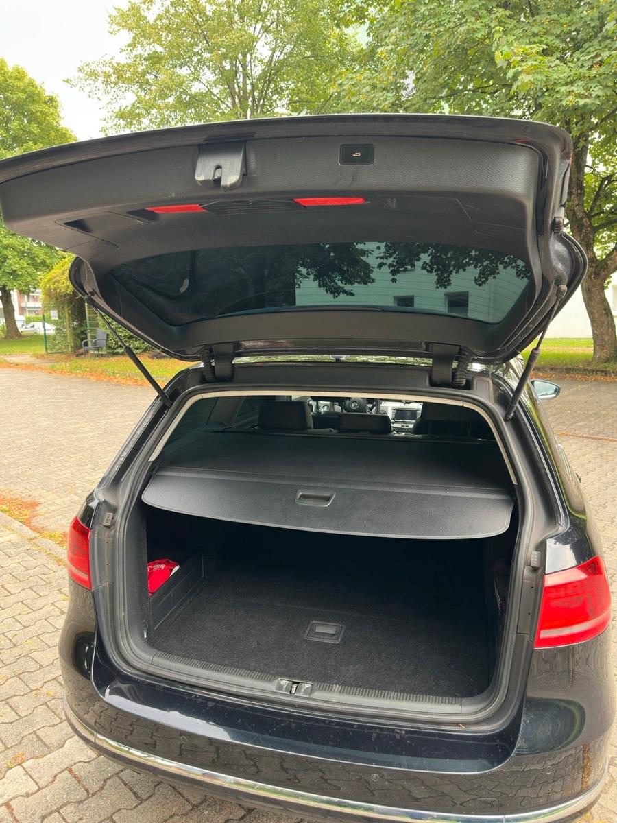 Volkswagen Passat 2011 — photo 7