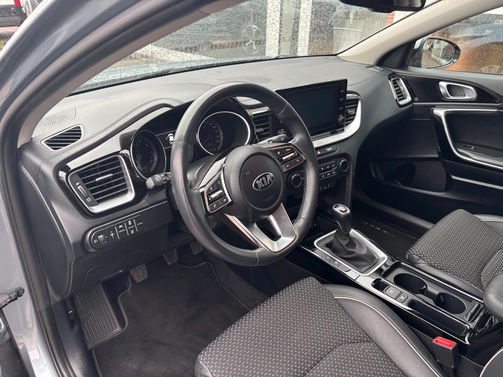 Kia XCeed  1,5 Vision*CarPlay*WINTER-PAKET*Bi-LED