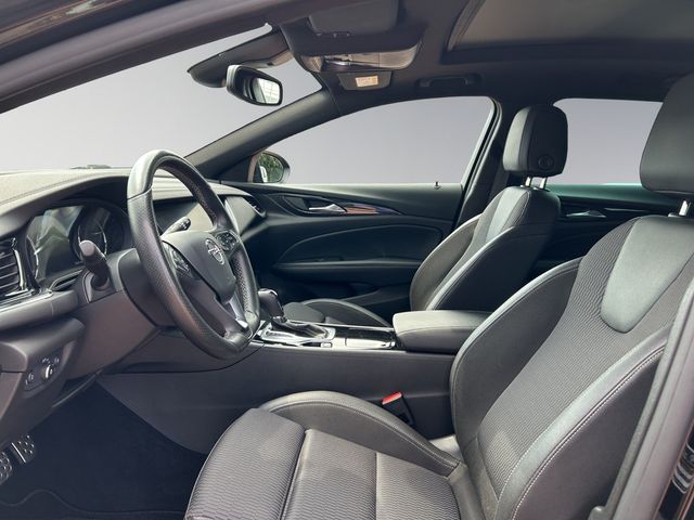 Insignia Elegance NAVI FACEL. PANO MATRIX-LED