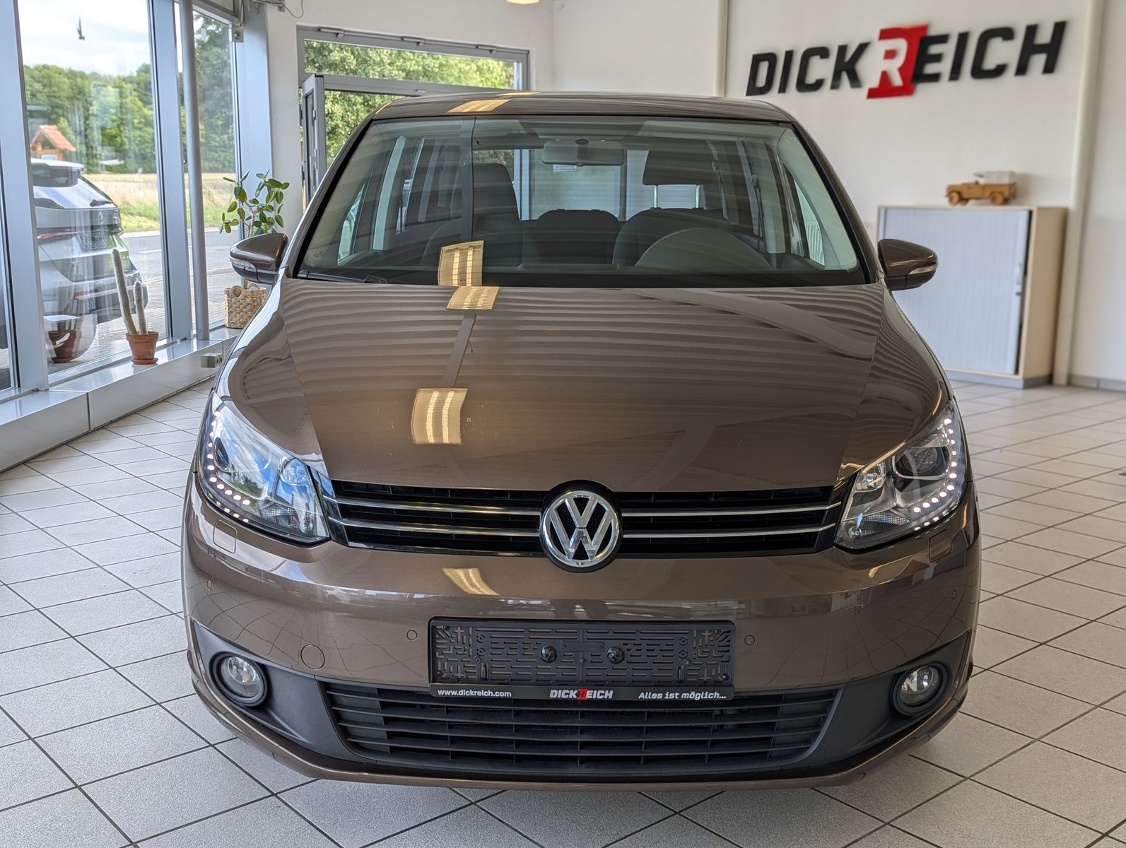 VW Touran 1.2 TSI Bi-Xen Winter-Paket Bluetooth SHZ - Image 2