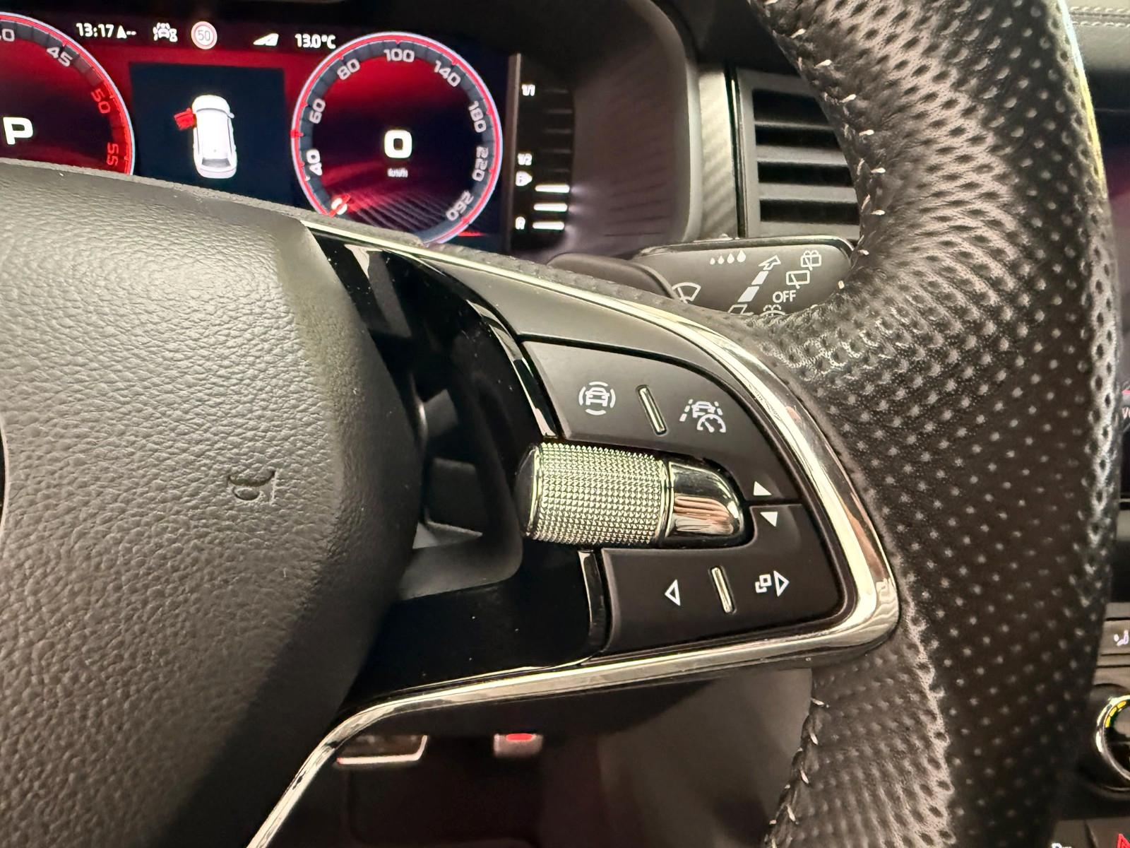 Skoda Kodiaq Sportline 4x4 Panorama Leder Navi Standhz