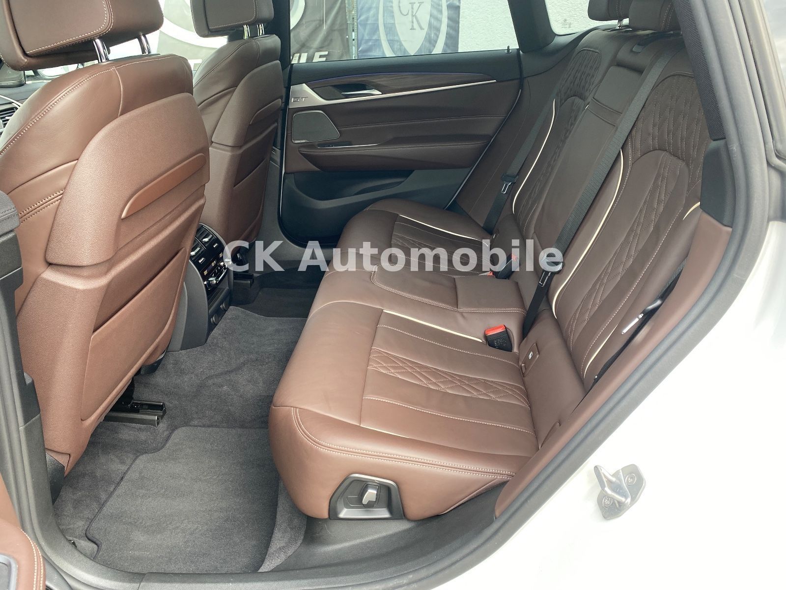 Fahrzeugabbildung BMW 640d GT xDrive Luxury Line/Navi/Head-Up/Pano/LED