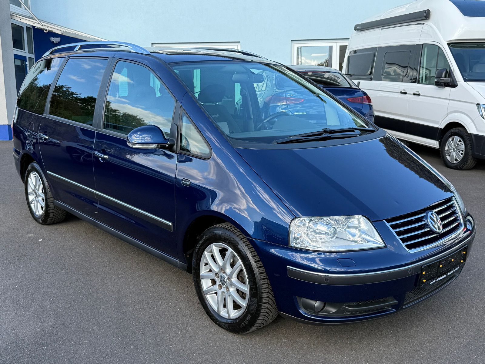 Fahrzeugabbildung Volkswagen Sharan Freestyle TSI DSG GRA Navi Xenon PDC SHZ