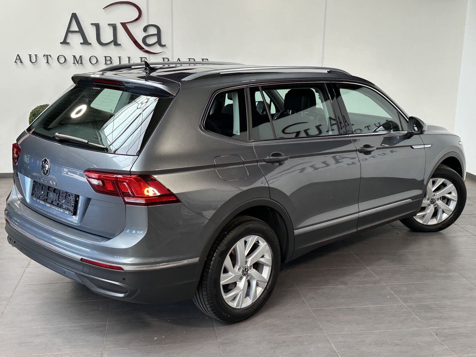 Fahrzeugabbildung Volkswagen Tiguan Allspace Life NAV+LED+PANO+HEAD-UP+18ZOLL