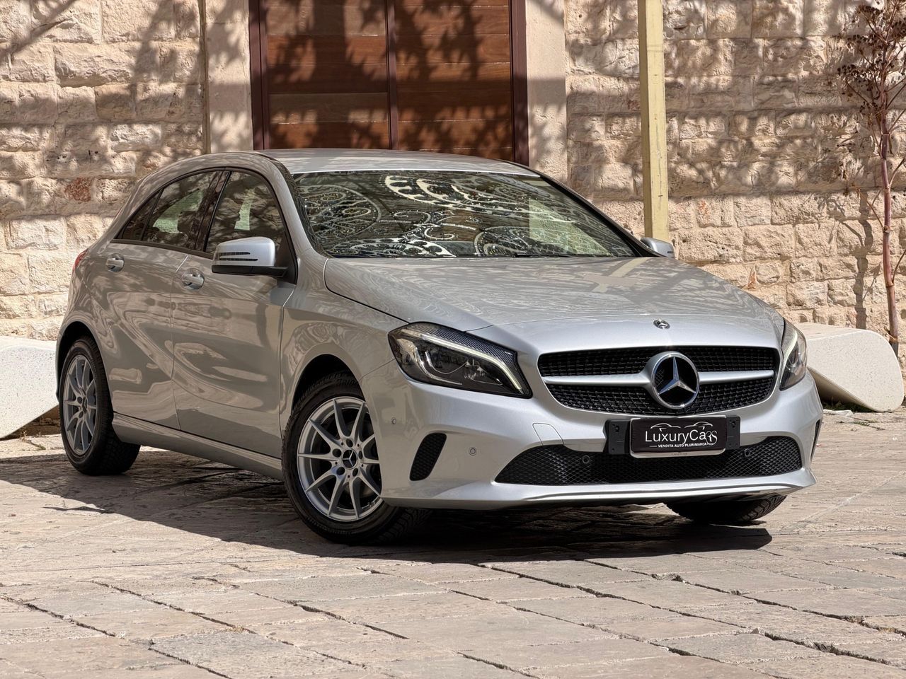 MERCEDES-BENZ A 180