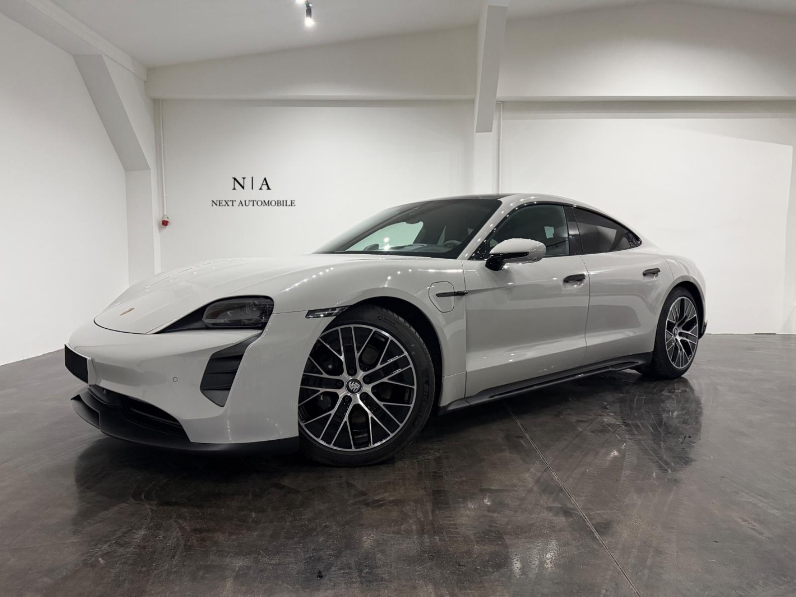 Porsche Taycan Perf. Batterie + Beifahrer Display Kreide