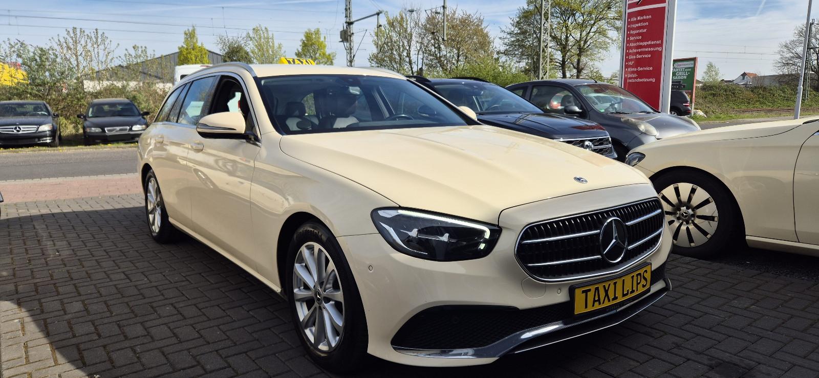 Mercedes-Benz E 200 T-Modell / TAXI - AVANTG. - SCHECKHEFT.