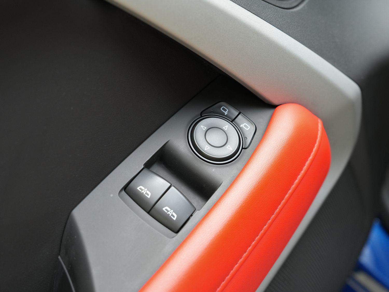 Chevrolet Camaro 6.2 V8 LEDER*KAMERA*CARPLAY*LED, миниатюра 22