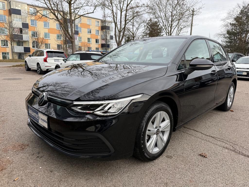 Volkswagen Golf VIII LIM 15 TSI LifeDSGACCNAVILEDALU 2020