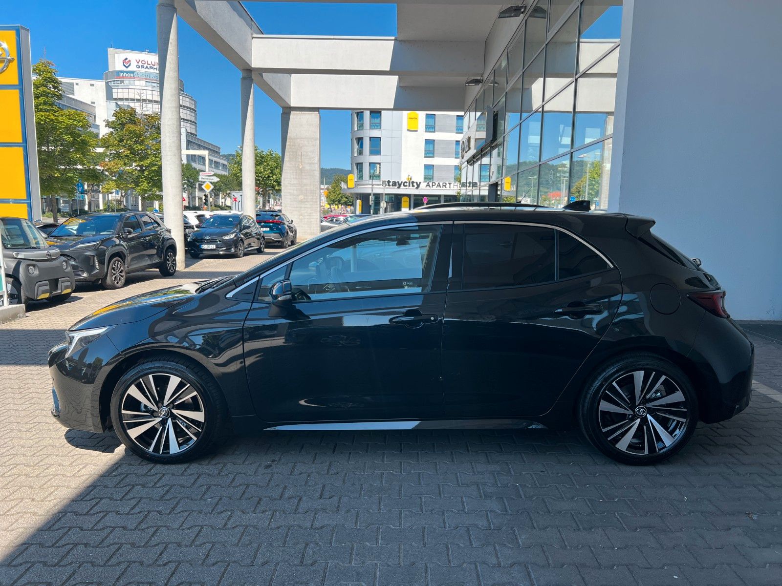 Fahrzeugabbildung Toyota Corolla Hybrid 140PS Teamplayer Technikpaket
