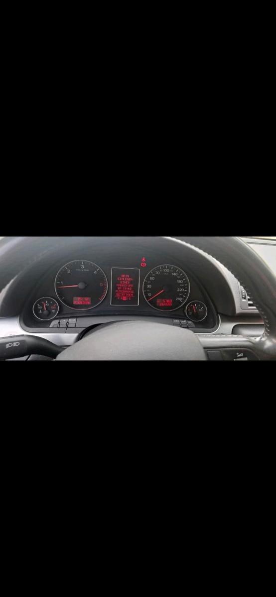 Audi A4 2004 — interior