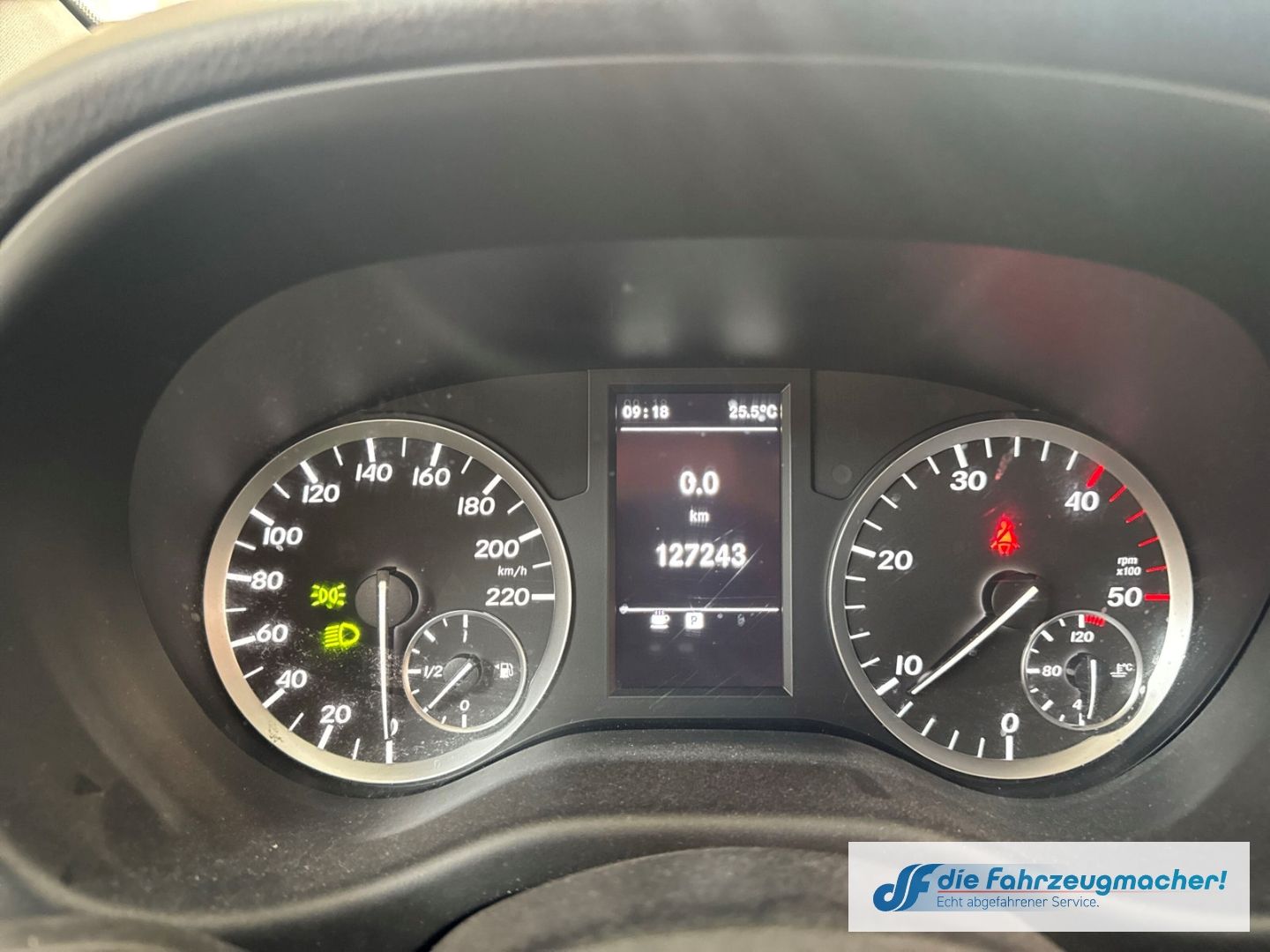 Fahrzeugabbildung Mercedes-Benz Vito Tourer 111CDI FWD extralang Pro AHK Klimaau