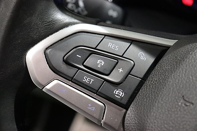 Golf UNITED 1.5 TSI LED NAVI PDC TEMPOMAT ACC FR