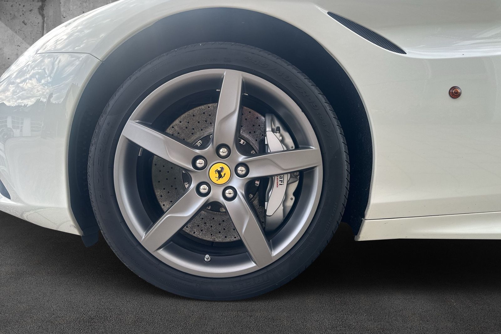 Fahrzeugabbildung Ferrari California T*BiColor*Dt Auto*Diamond Stitching