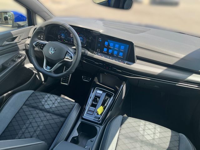 Golf VIII Variant 2.0 TSI DSG R-LINE LED+KAMERA+