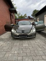 Mercedes-Benz E 350 CGI 2010 - Mercedes-Benz E 350 aus 2010: Coupé