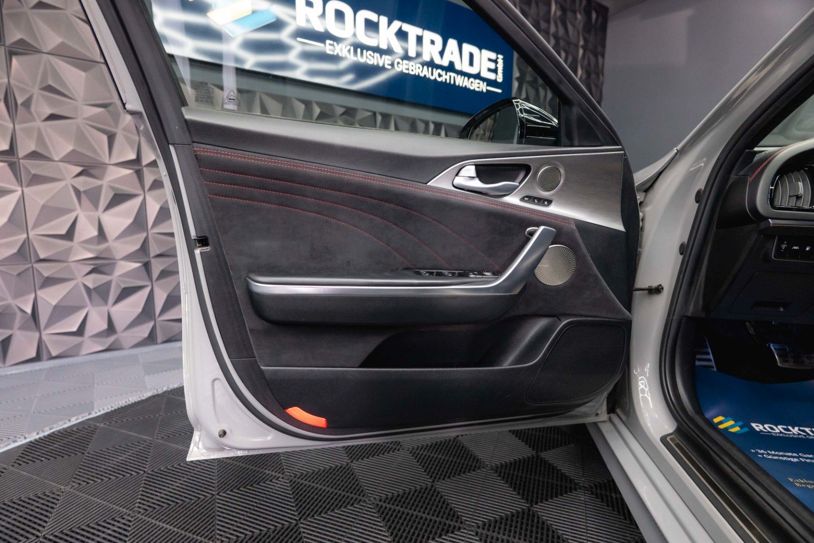 Fahrzeugabbildung Kia Stinger GT 4WD Performance | Pano | ACC | LED