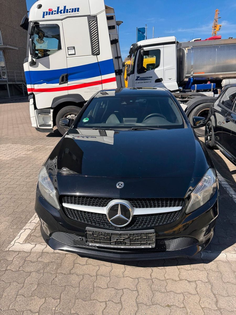MERCEDES-BENZ A 200