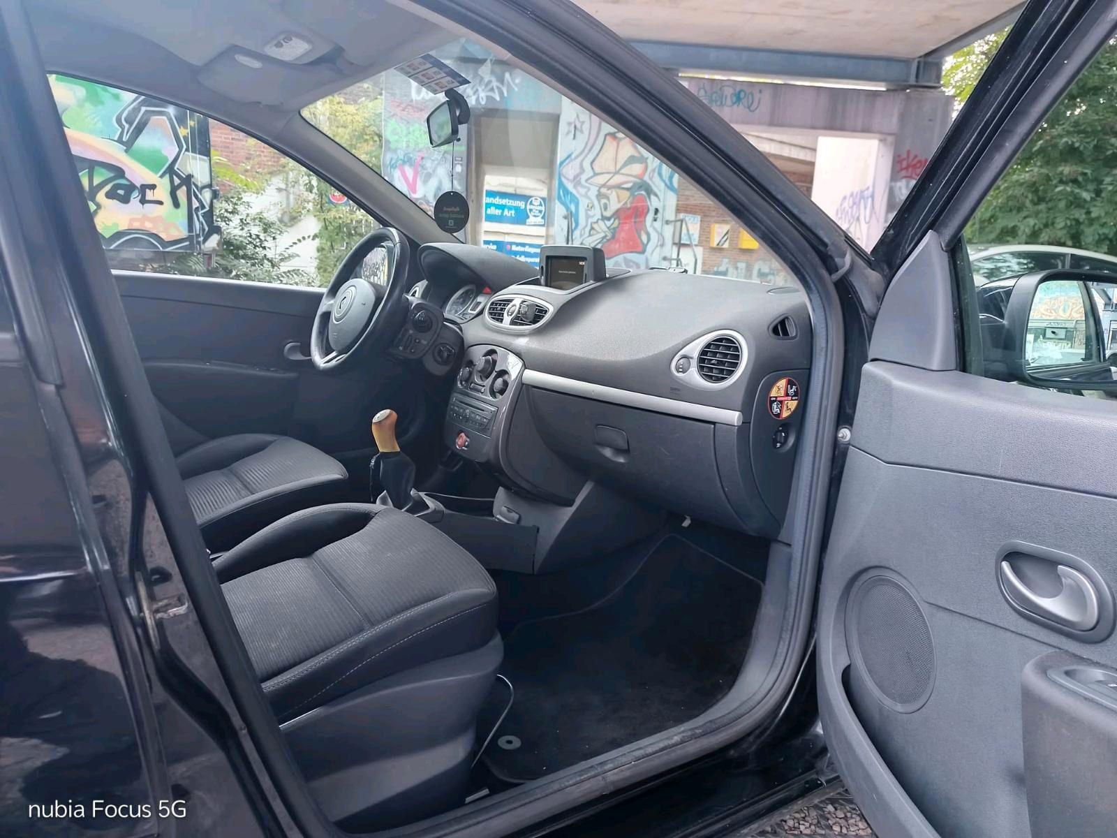 Renault Clio 2012 — photo 6