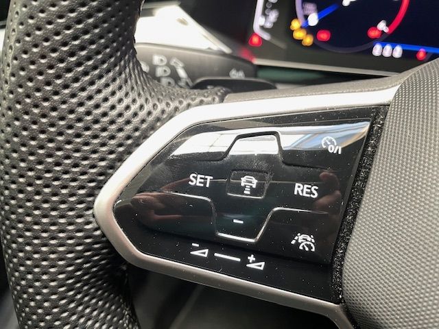 Arteon Shooting Brake R-Line 2.0 TDI 4M  Navi 36