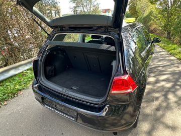 Volkswagen Golf - 8
