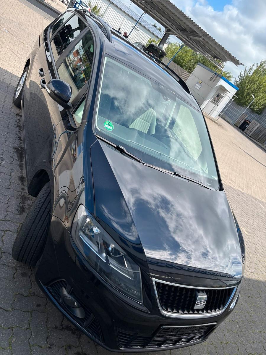 Seat Alhambra 2014 — rear view