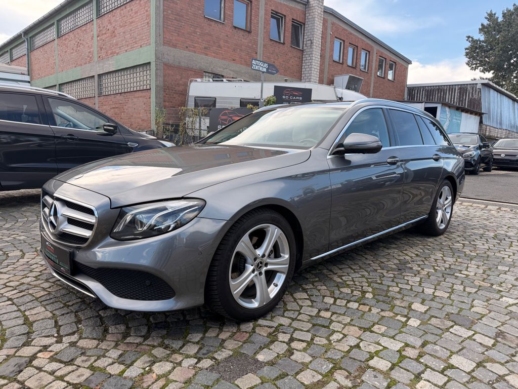 Image of Mercedes-Benz E 220