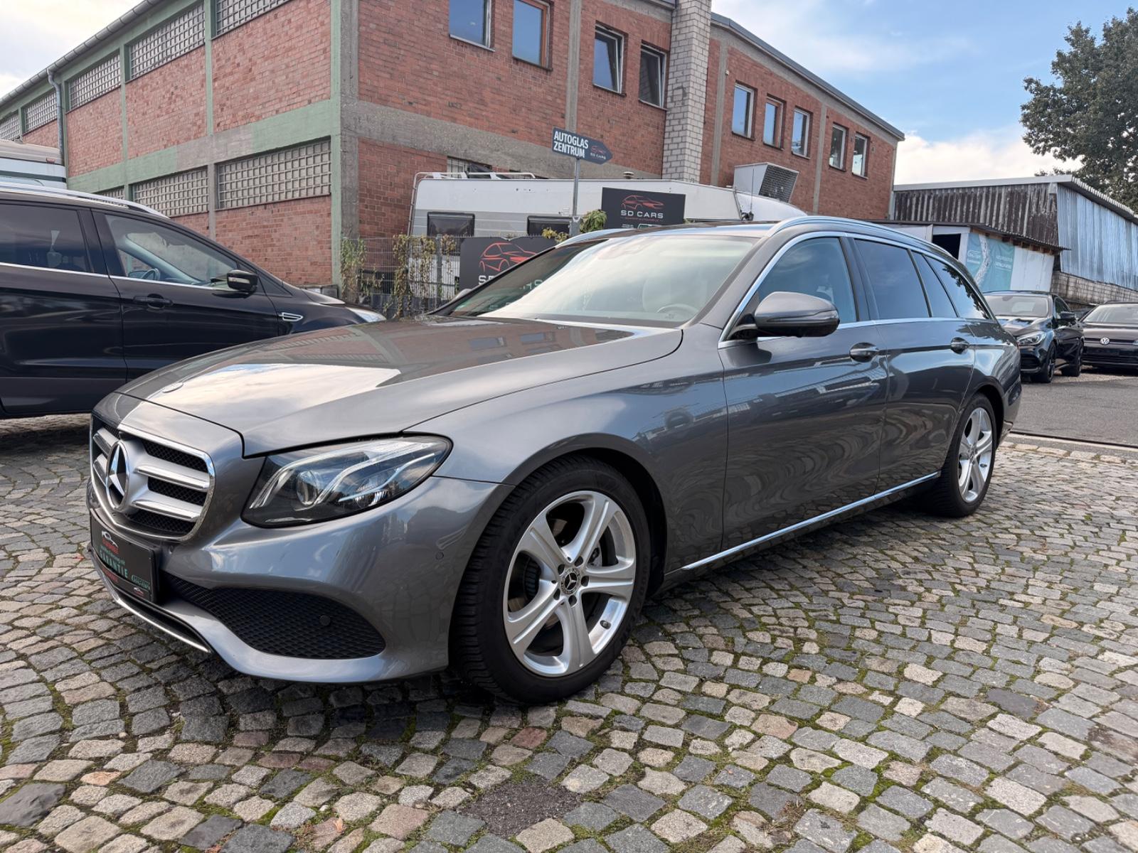 Mercedes-Benz E 220 E T-Modell E 220 d