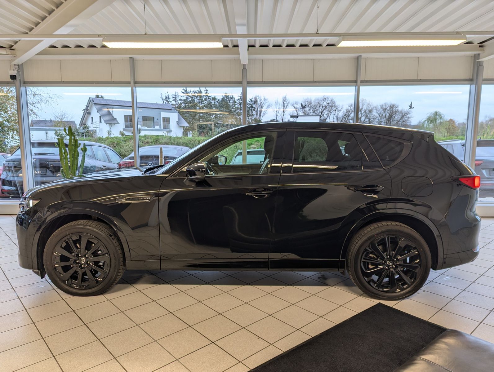 MAZDA CX-60  e-SKYACTIV-D 254 HOMURA AWD Pano HUD Bose - Image 4