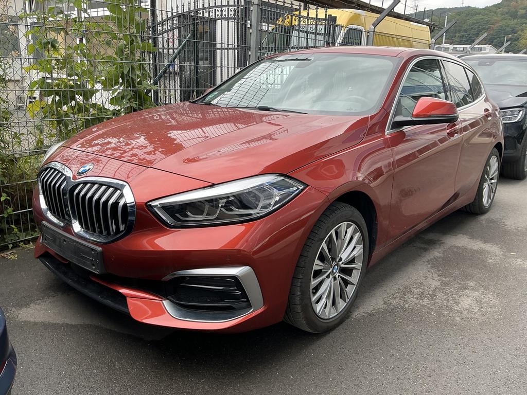 BMW 118 i LuxuryLine Leder Navi LED SHZ DAB PDCvh 2022