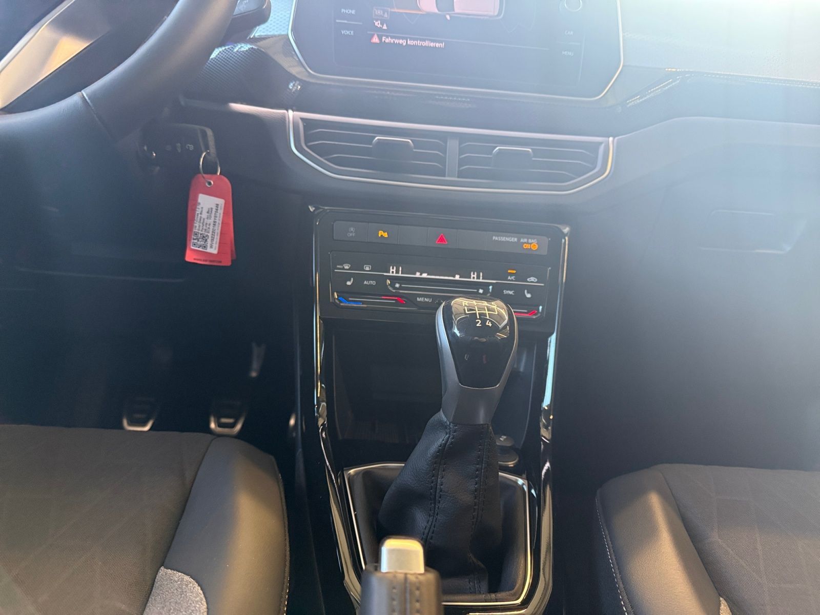 Volkswagen T-Cross - Bild 12