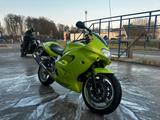 Triumph TT600 Supersport Motorrad Sporttourer - TRIUMPH 600