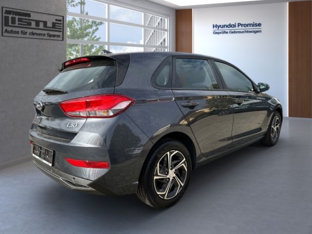 Fahrzeugabbildung Hyundai i30 1.0 T-GDI +CARPLAY+RFK+KLIMA+SHZ+PDC+TEMPOMA