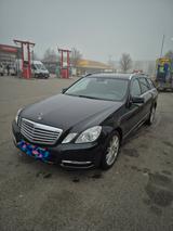 Mercedes-Benz E 350 T Modell - Mercedes-Benz E 350 mit Benzin-Antrieb: Kombi