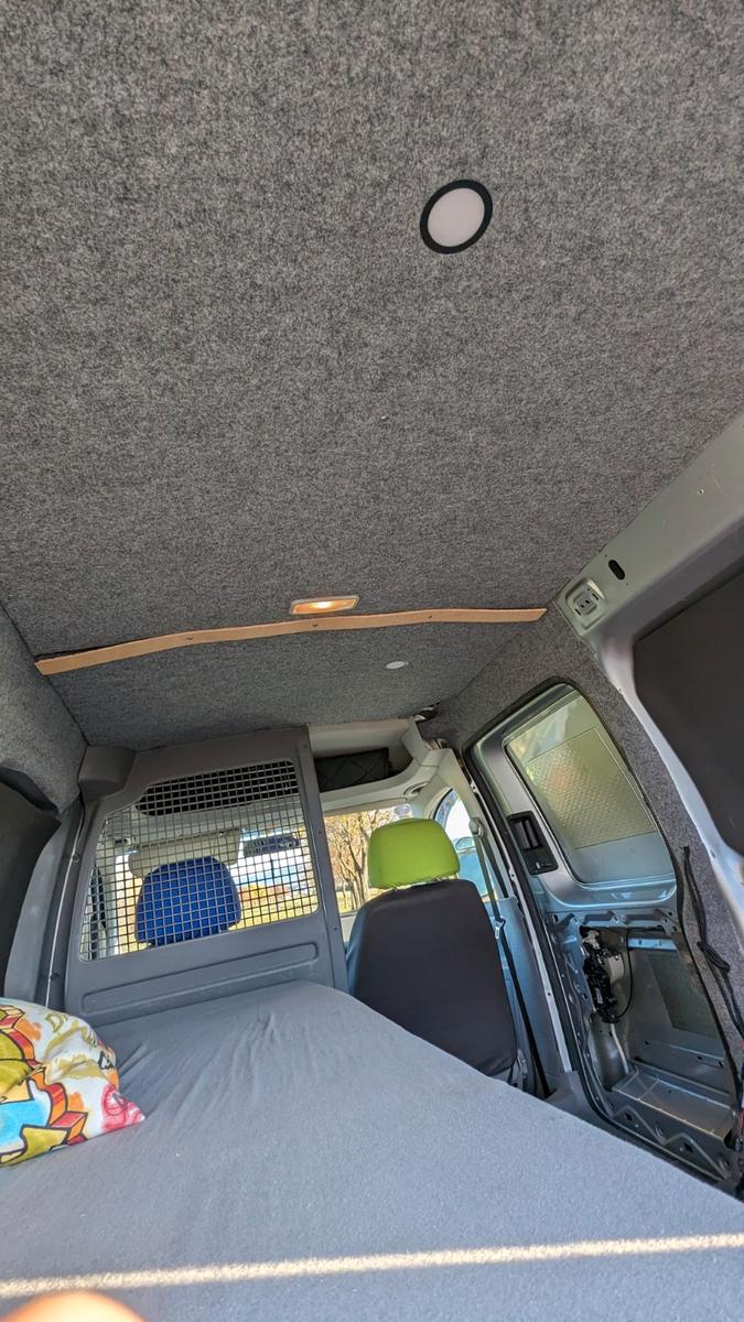 Volkswagen Caddy Maxi 1,9TDI Selbstausbau 