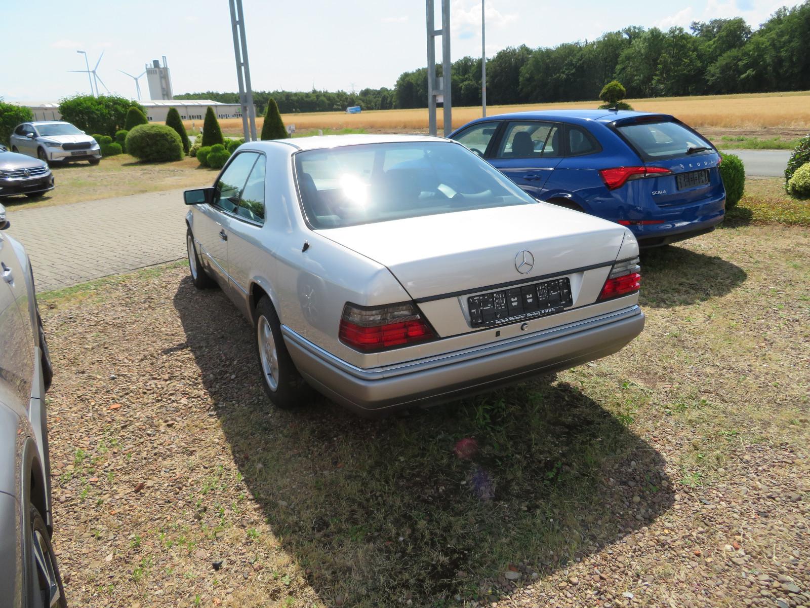 Mercedes-Benz CE 220